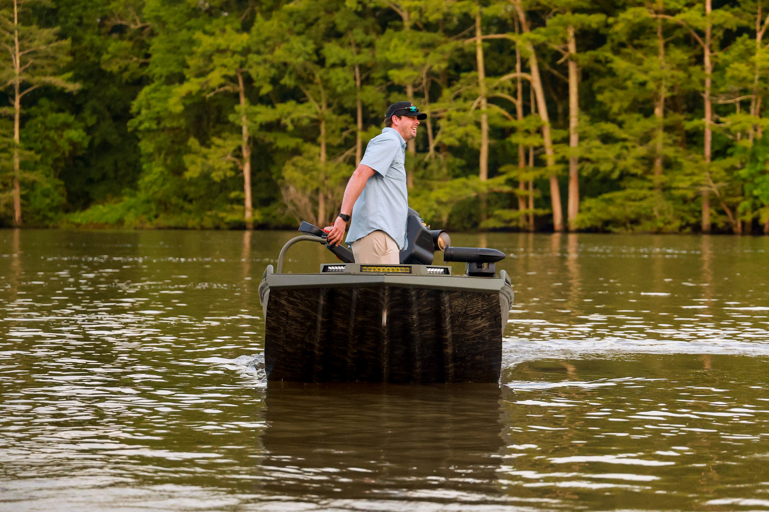 hunting, boats, aluminum, welding, boat manufacturer, boat dealer, decal, trees, water, fishing, hunting boat, running, motor, fast, waves, boat manufactures, paint, outdoors, wildlife